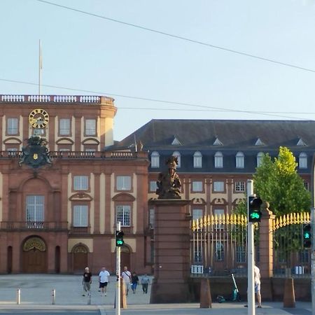 Denkmalschutz Stadthaus Zimmer 1 Im Mannheim Quadrat Exterior foto